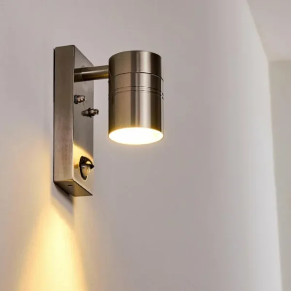 hofstein Applique murale d'extérieur Froslev LED Chrome, 1 lumière, Détecteur de mouvement* Lampes Modernes