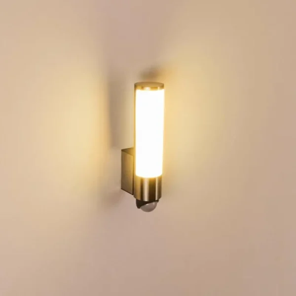 hofstein Applique murale d'extérieur Vasön LED Acier inoxydable, 1 lumière, Détecteur de mouvement* Lampes Modernes