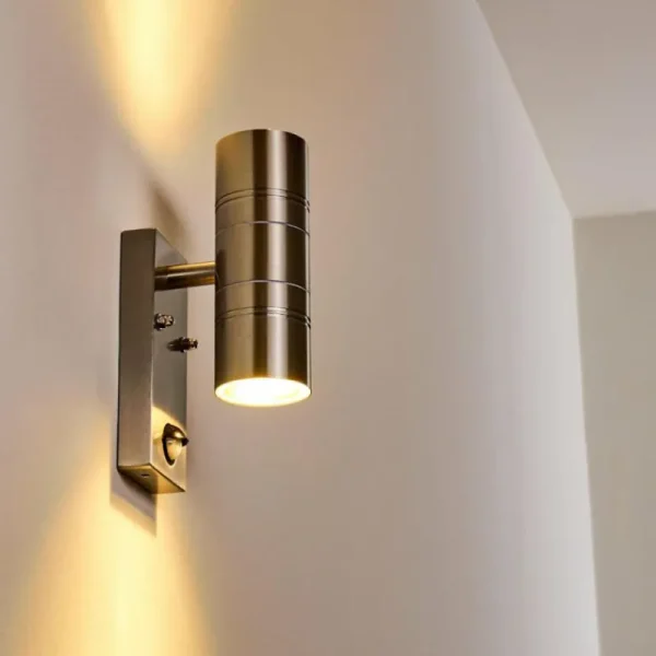 hofstein Applique murale Froslev LED Chrome, 2 lumières, Détecteur de mouvement* Lampes Modernes