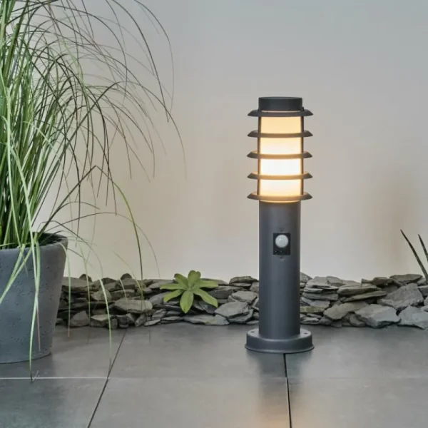 hofstein Borne lumineuse Tunes Anthracite, 1 lumière, Détecteur de mouvement* Lampes Modernes